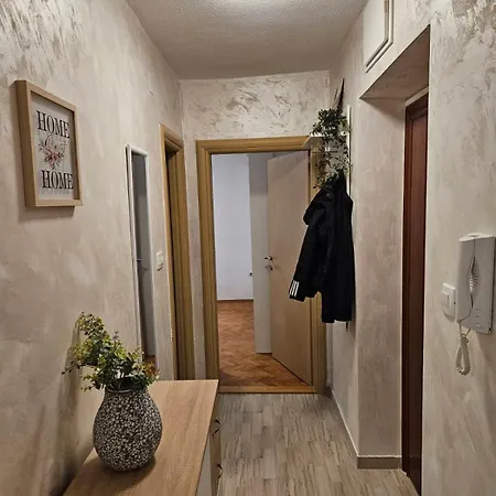 Center Luxury Mia Apartamento